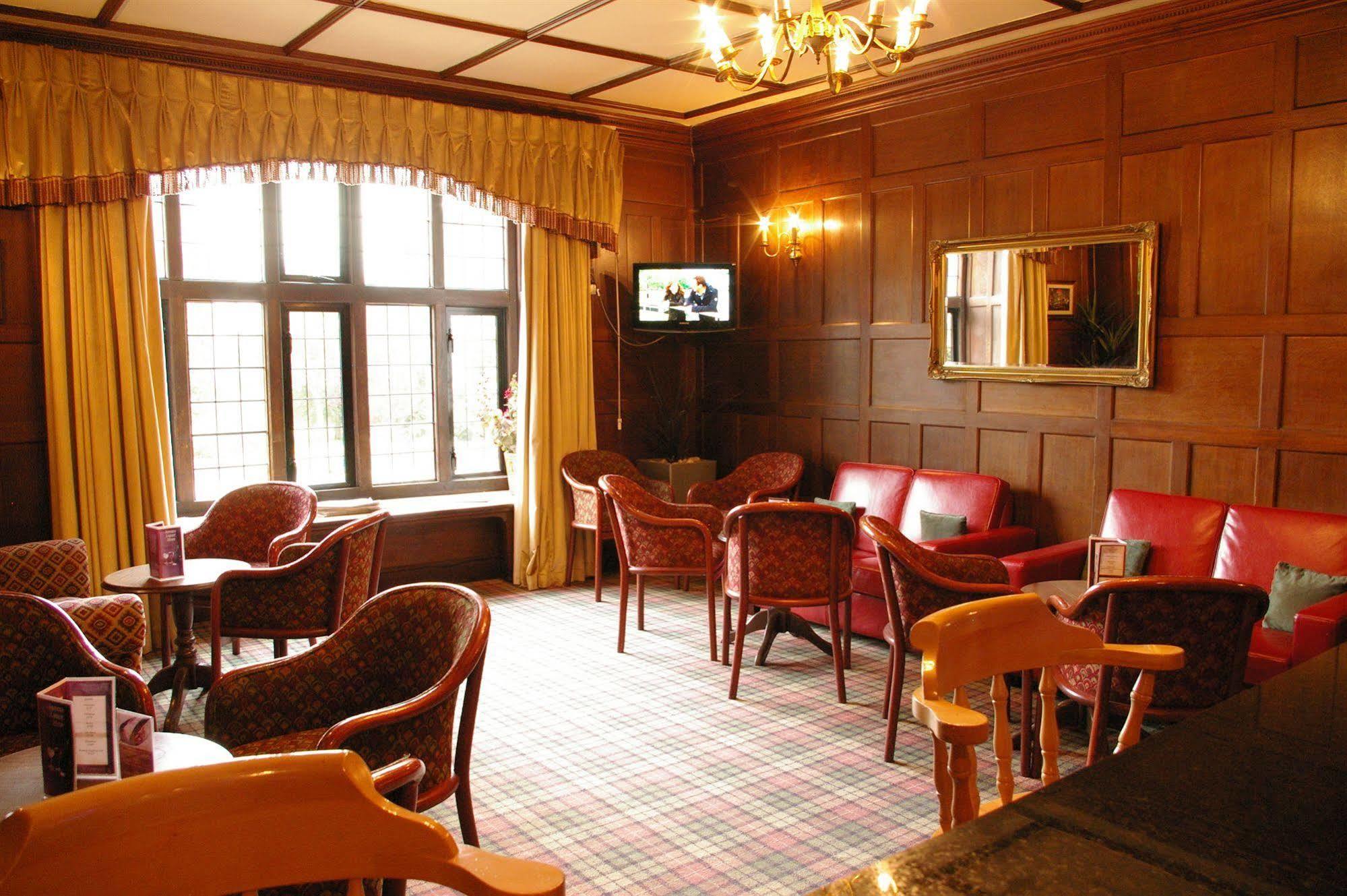 Farnham House Hotel Exterior photo